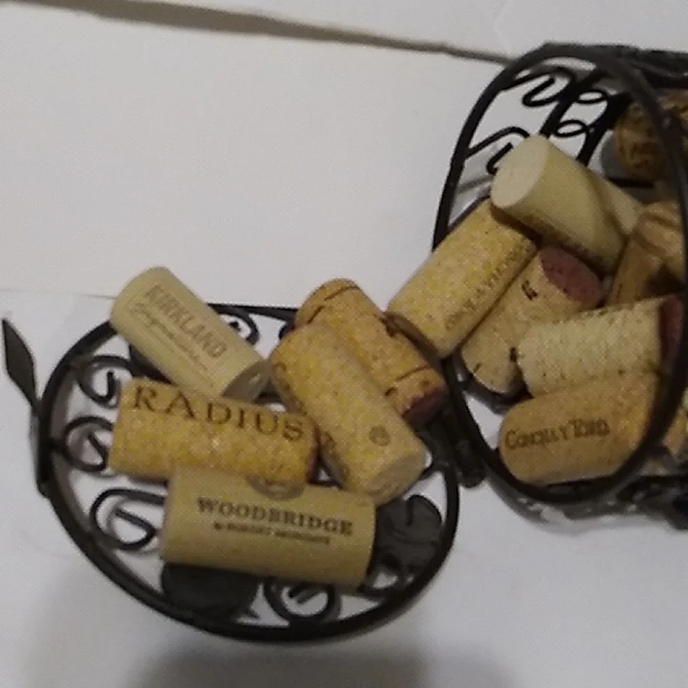 Metal Cork Holder - Picture 12 of 12